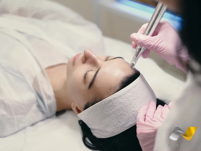 Plasma lạnh và corticoid – Hai hướng điều trị viêm da khác biệt